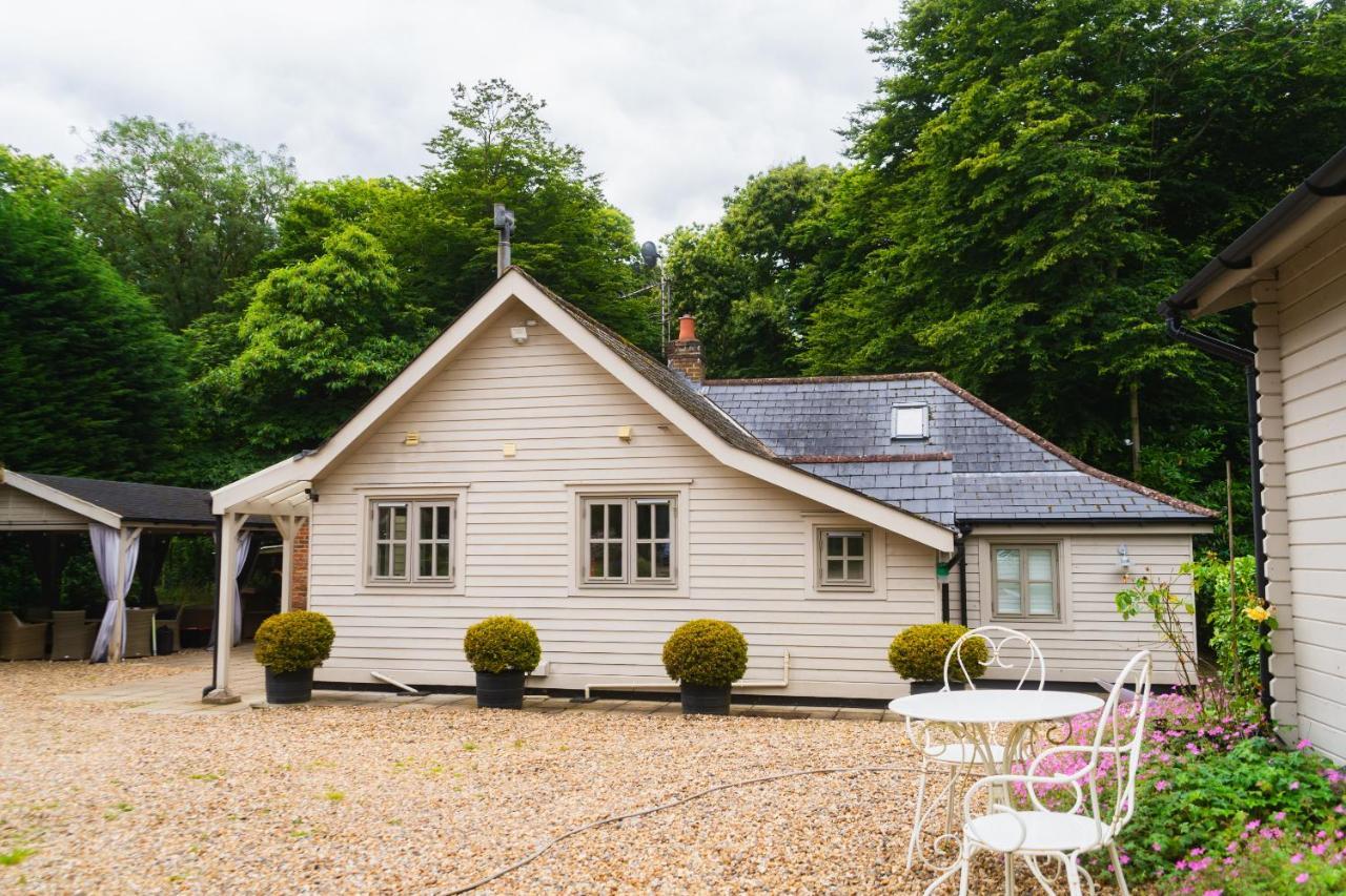 The Hideout House by TAS — 5-Star Luxury Hotel in Knebworth, United Kingdom