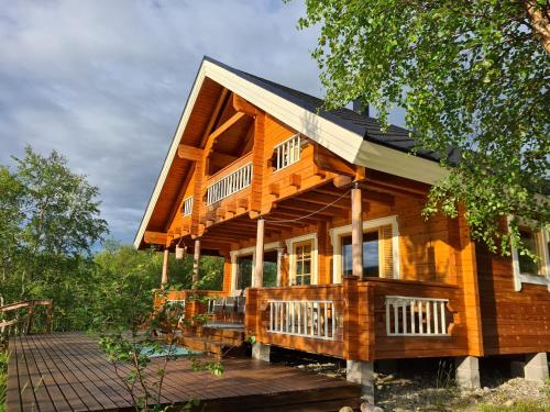 Salmon - carbon neutral hotel in Utsjoki