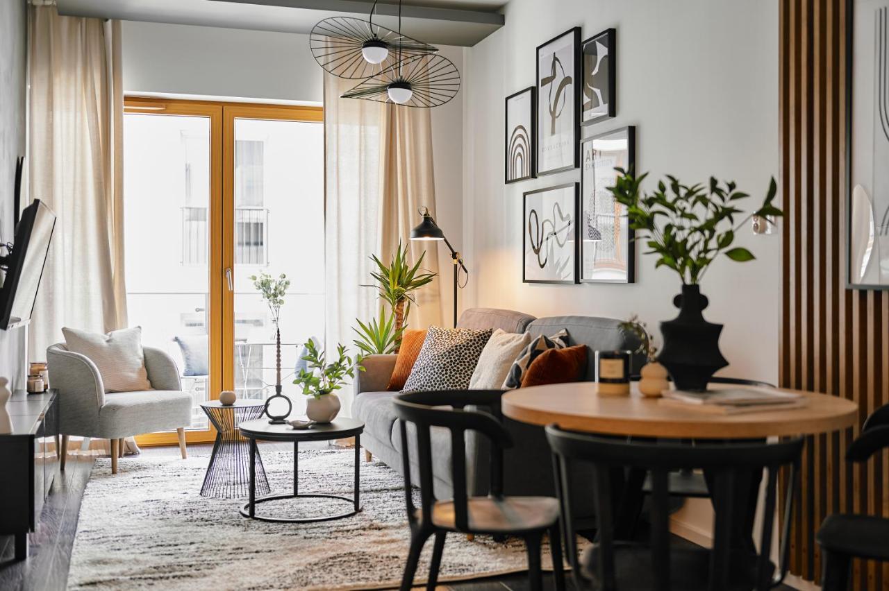 Main Station Art Apartment — 4-Star Luxury Hotel in Krakow, Poland