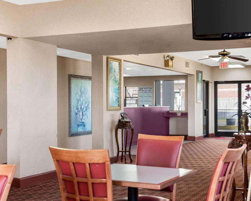 Econo Lodge Greenville MS - photo 21