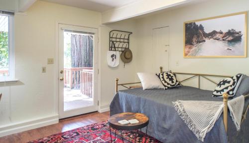 Summit Sanctuary Redwoods Fire Table BBQ Grill Fast WiFi Dog Friendly - photo 21