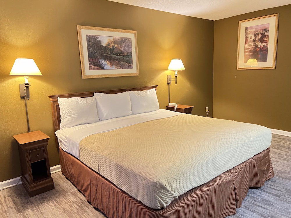 FairBridge Inn Express Mount Vernon - photo 11