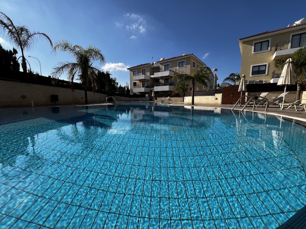 Déjà Blue Apartment Kyklades BC7 workspace pool gym nearby beach — 4-Star Luxury Hotel in Protaras, Cyprus