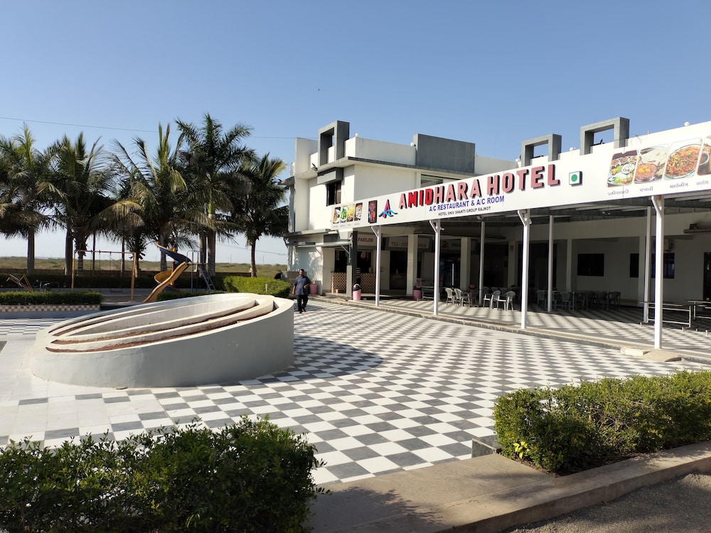 Hotel Amidhara — Dwarka