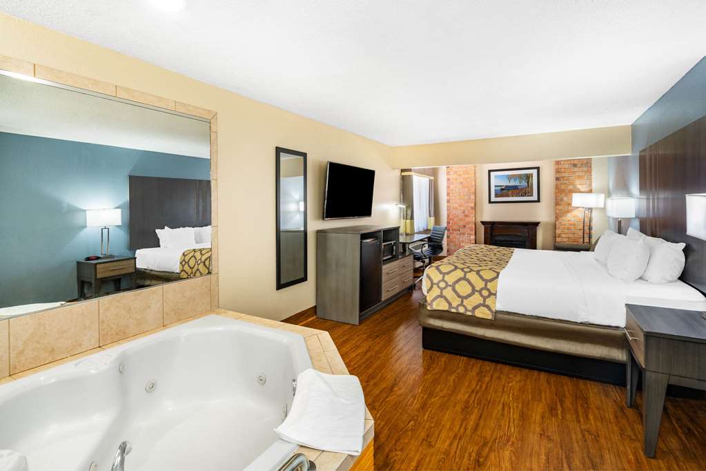 Baymont by Wyndham Tupelo - photo 18