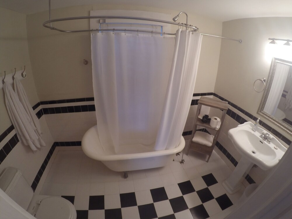 Suites on Coming - photo 65