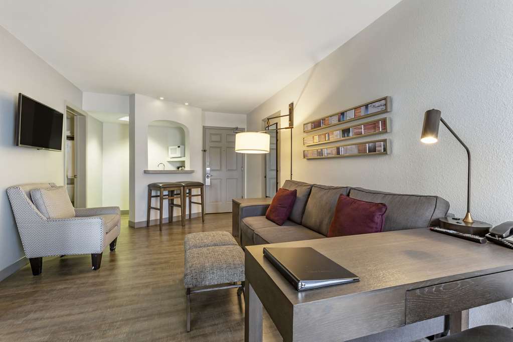 Windmill Suites Surprise Phoenix an Ascend Collection Hotel - photo 18