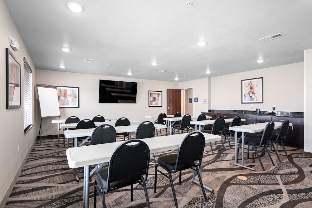 Cobblestone Inn & Suites Yuma - photo 71