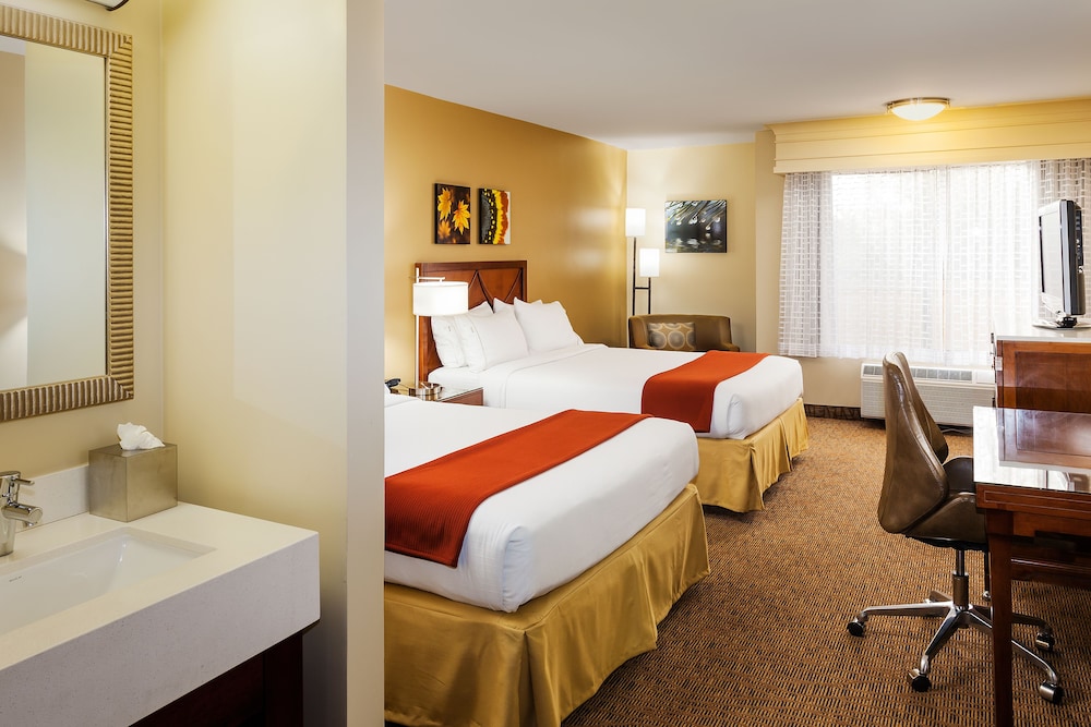 Holiday Inn Express Simi Valley by IHG - photo 9