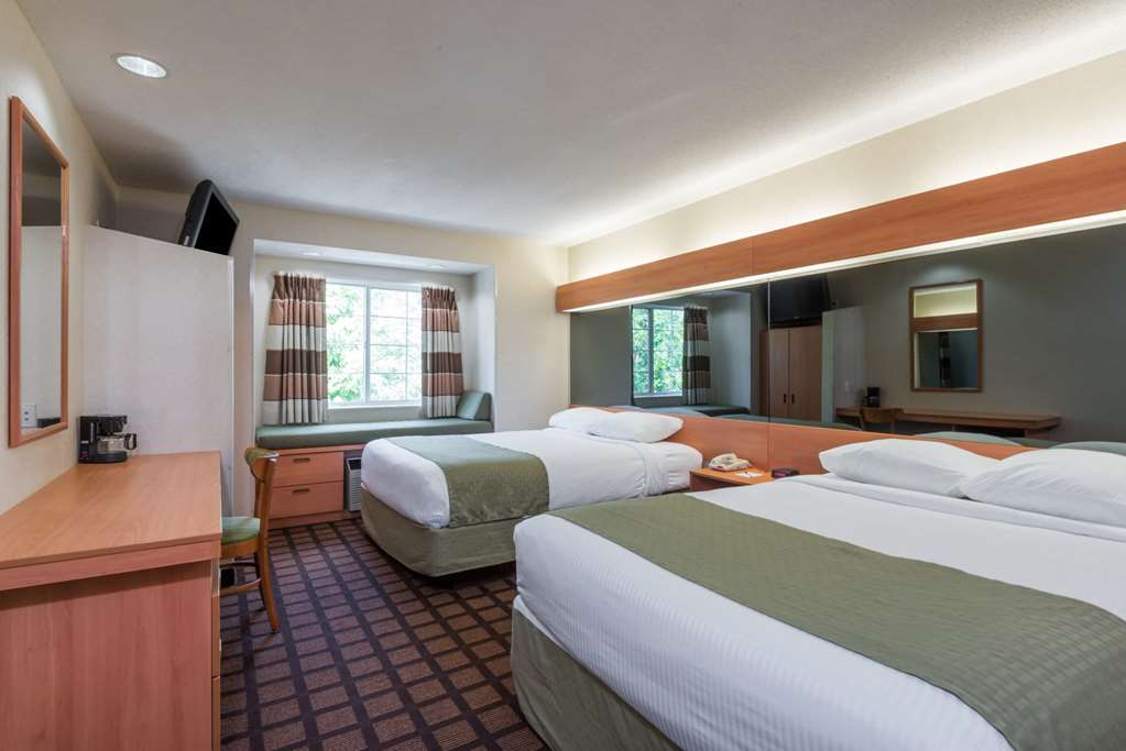 Microtel Inn & Suites by Wyndham Uncasville Casino Area - photo 6