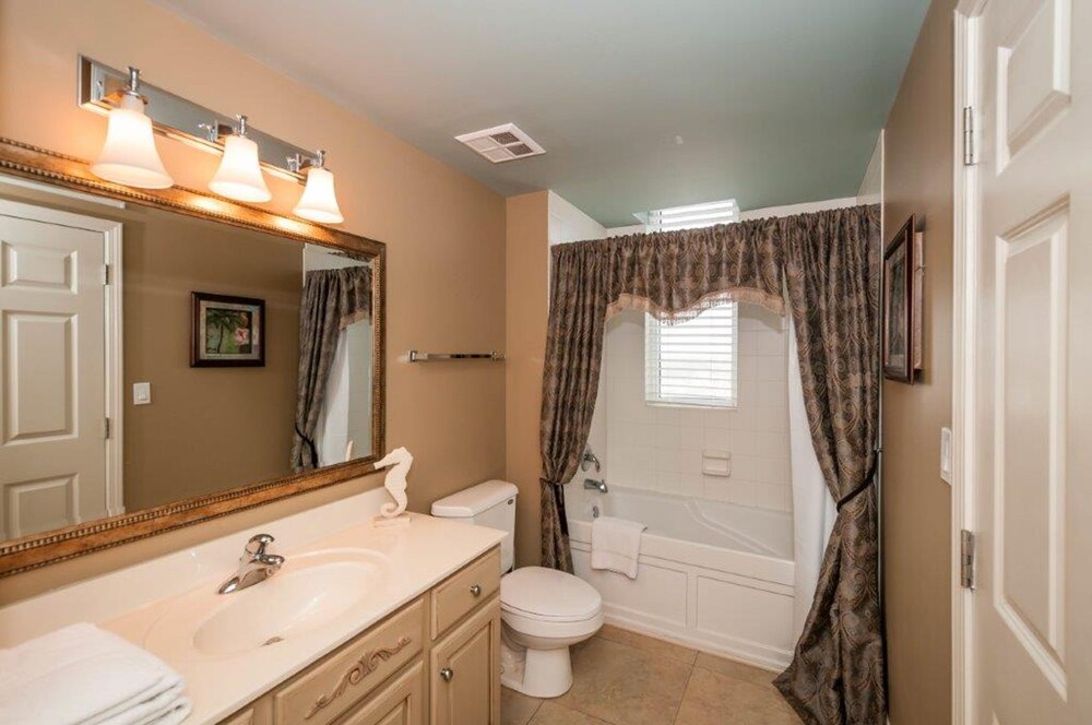 Silver Beach Towers 1002E 668815 - photo 17