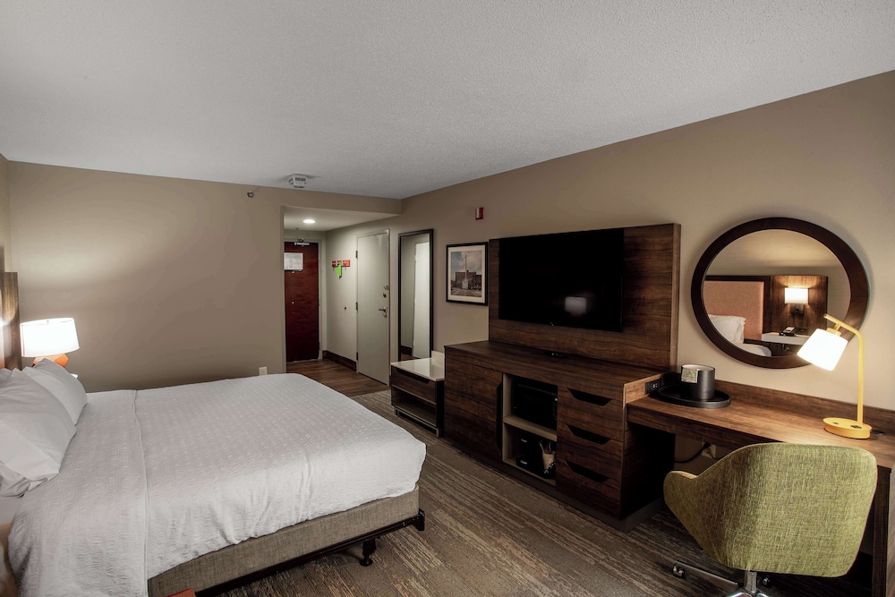 Hampton Inn Springfield - photo 4