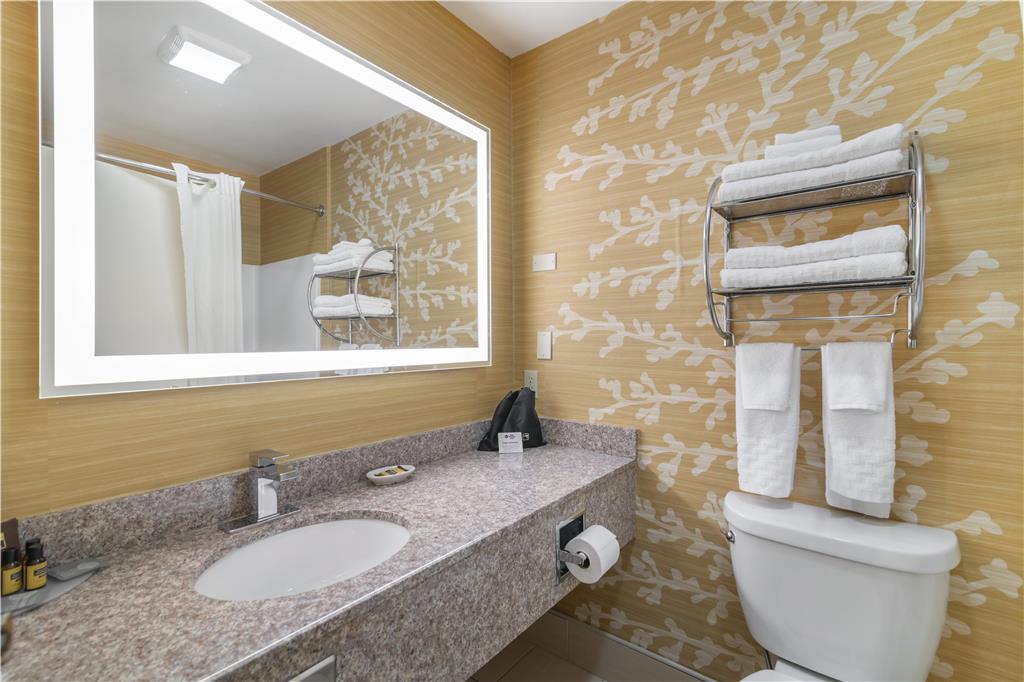Best Western Plus Keene Hotel - photo 65