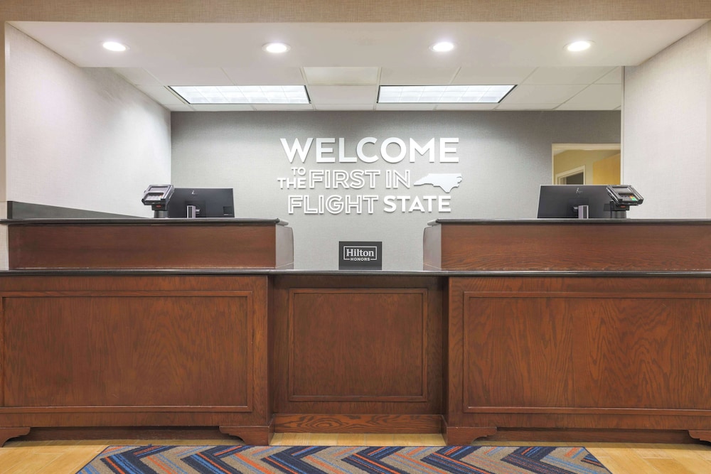 Hampton Inn Raleigh Garner - photo 4