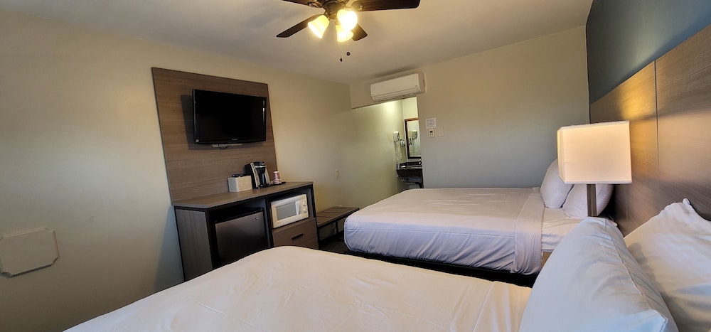 Pismo Beachwalker Inn & Suites - photo 16