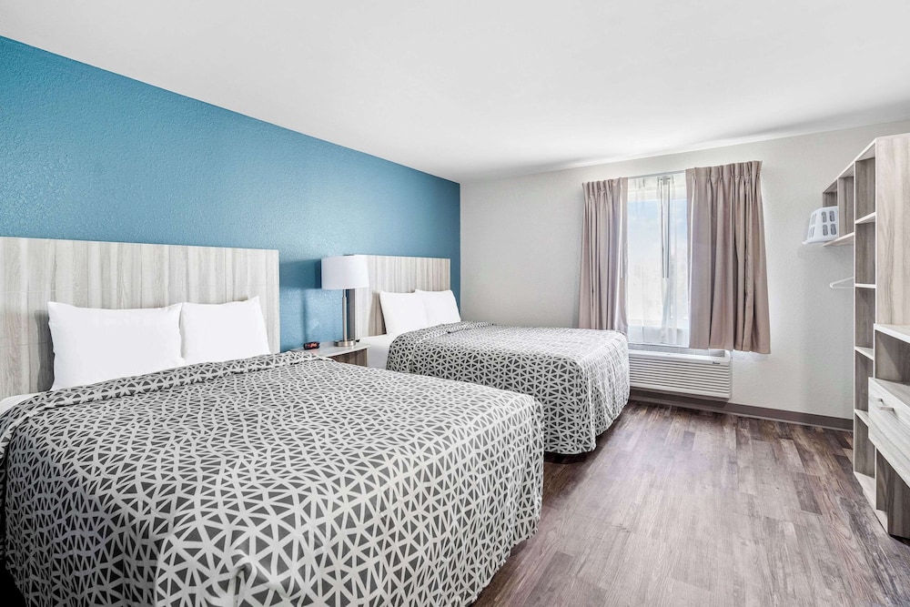 Woodspring Suites Fort Myers Cape Coral - photo 22