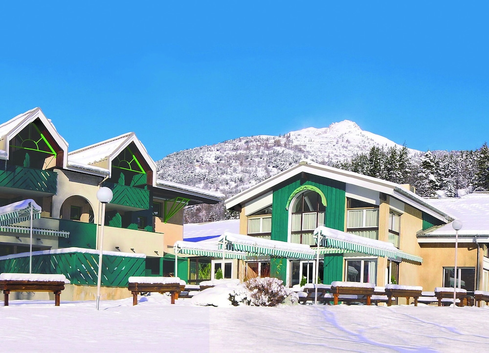 Club Vacances Bleues Les Alpes D Azur — Villeneuve