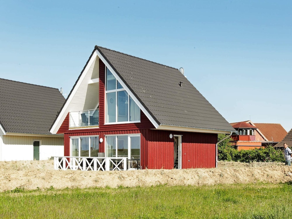 Holiday Home in Wendtorf — 4-Star Luxury Hotel in Stein, Germany