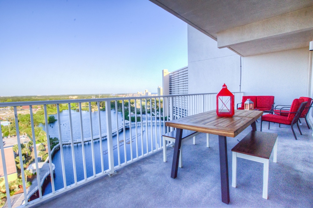 Laketown Wharf Resort by Aneliya's Rentals - photo 702