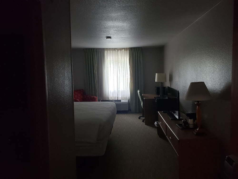 Country Inn & Suites by Radisson Fairview Heights IL - photo 35