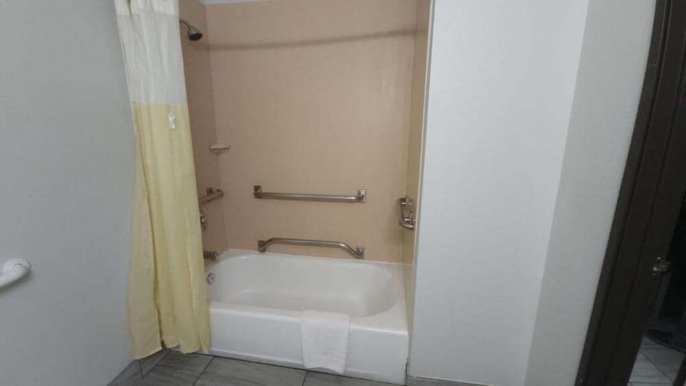 West Valley Inn - photo 14