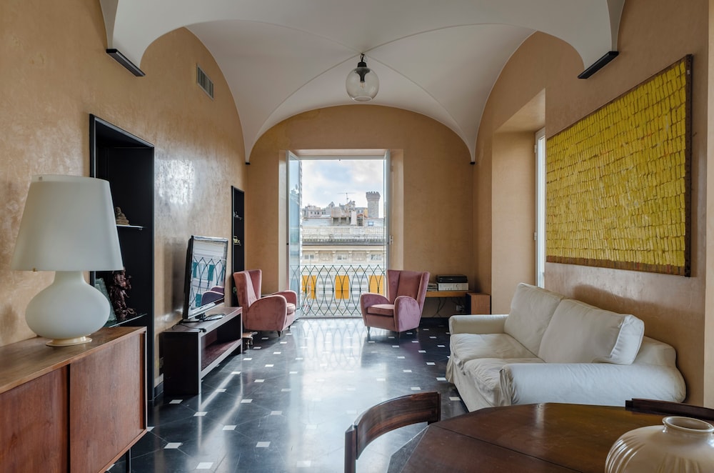 JOIVY Exclusive Flat for 7 near Cathedral of Genoa — 4-Star Luxury Hotel in Genoa, Italy