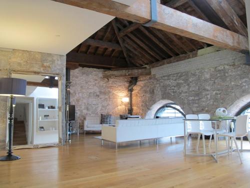 45 Brewhouse Royal William Yard — 4-Star Luxury Hotel in Plymouth, United Kingdom