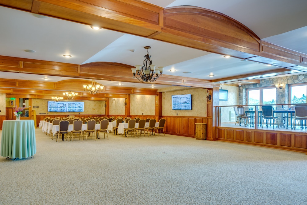 Golden Arrow Lakeside Resort - photo 32