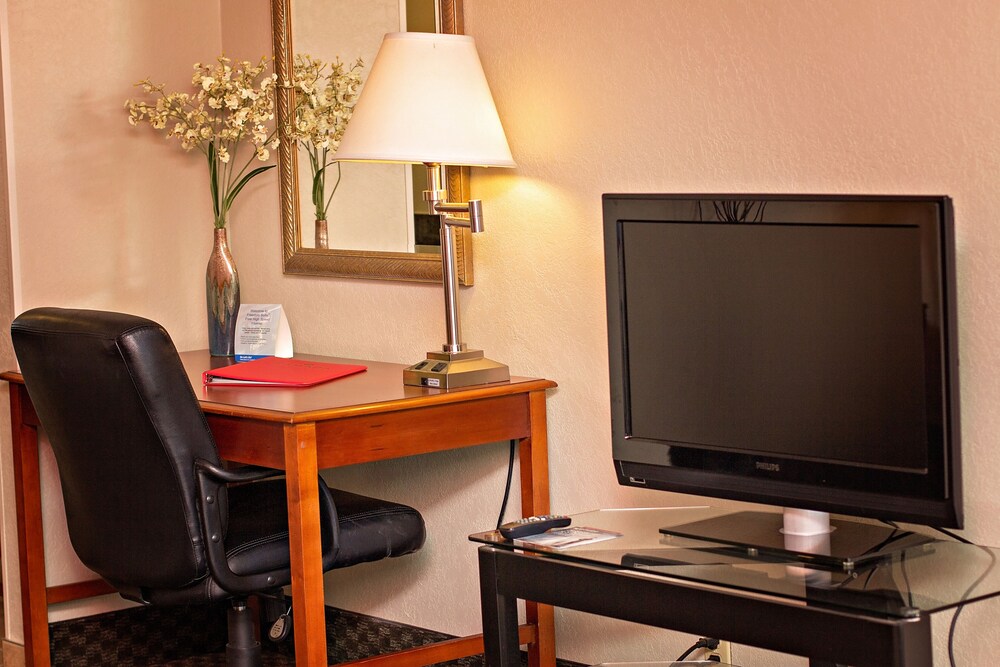 Ramada By Wyndham New Iberia - photo 7