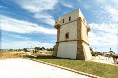 Visitsicilia Torre Marausa — 4-Star Luxury Hotel in Marausa, Italy