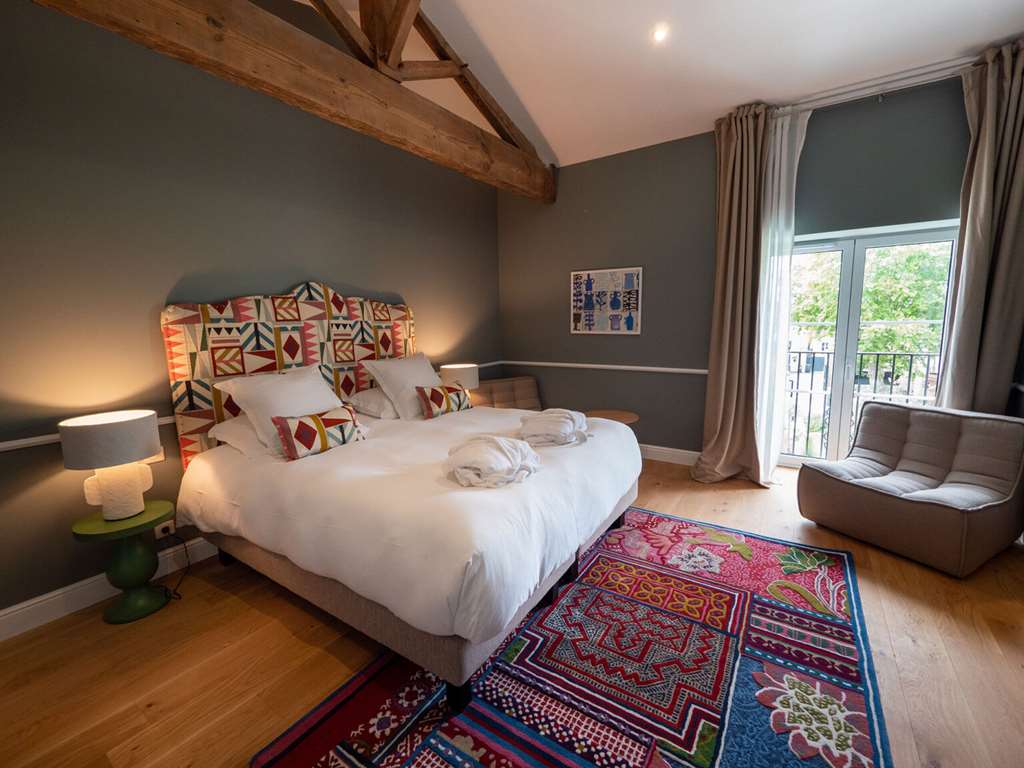 Maison Pavlov — 5-Star Luxury Hotel in Le Bouscat, France