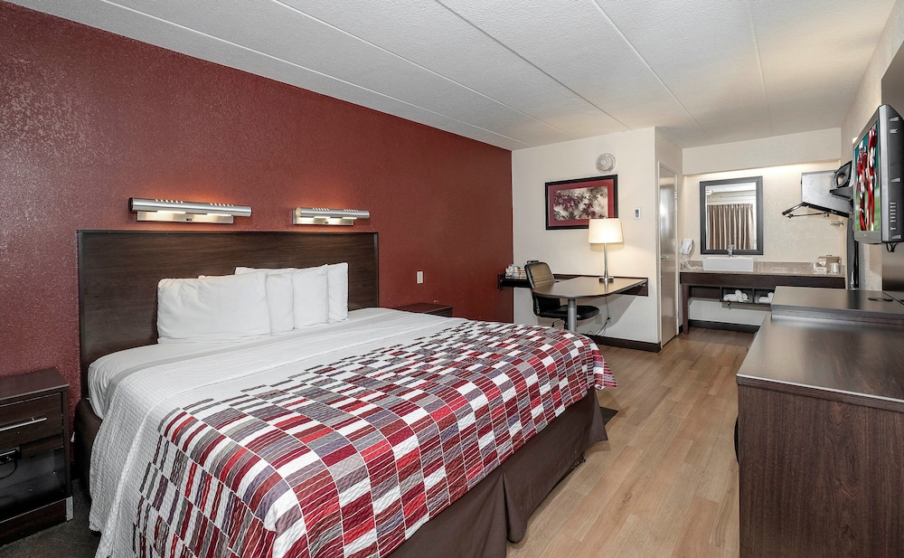 Red Roof Inn Mt Laurel - photo 10