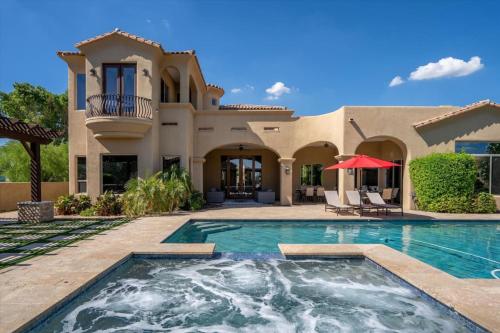 Two Homes Pickleball Batting Cage Sand Volleyball — 4-Star Luxury Hotel in Scottsdale, United States