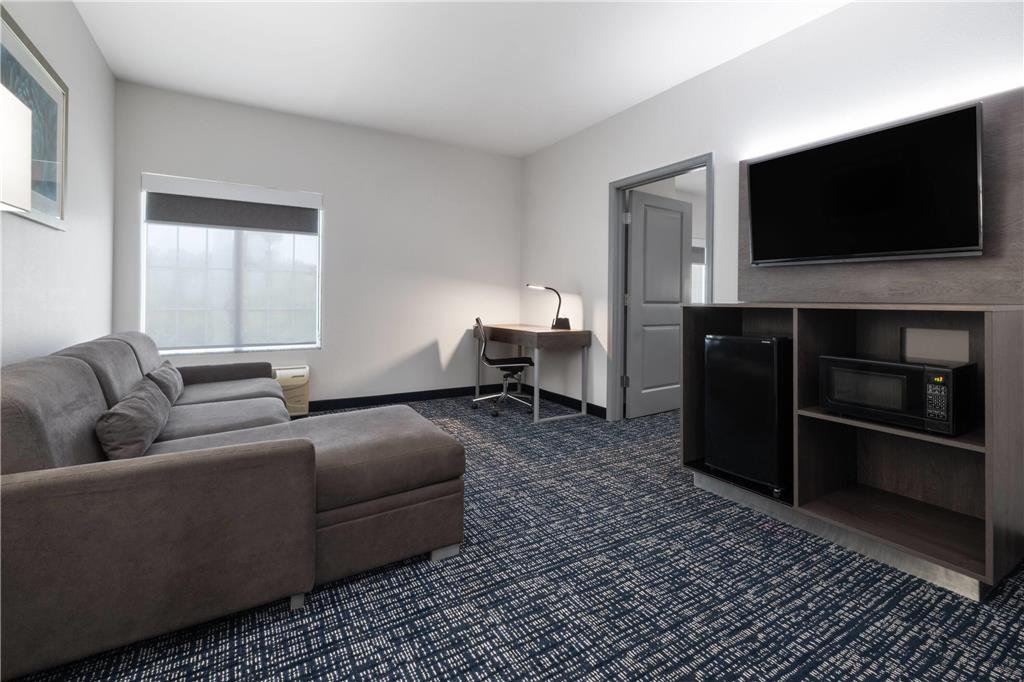 La Quinta Inn & Suites by Wyndham Muskogee - photo 12