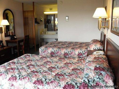 Thrifty Inn - photo 2