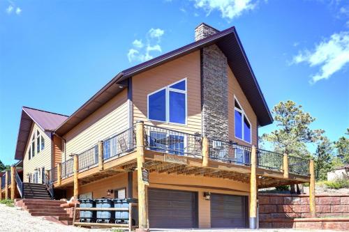 Rocky Ridge Lodge — 4-Star Luxury Hotel in Lead, United States