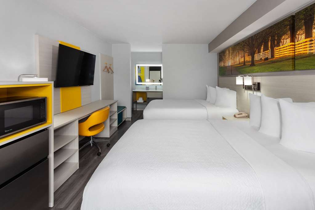 Days Inn by Wyndham Baltimore Northwest - photo 17