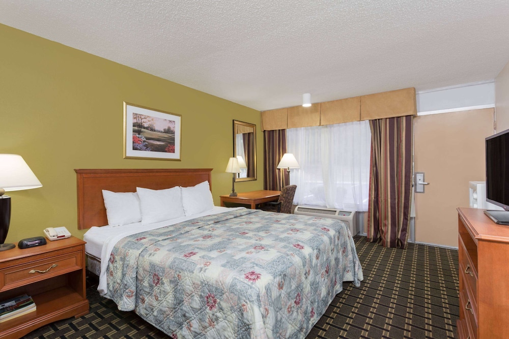 Clarion Inn Southern Pines Pinehurst - photo 14
