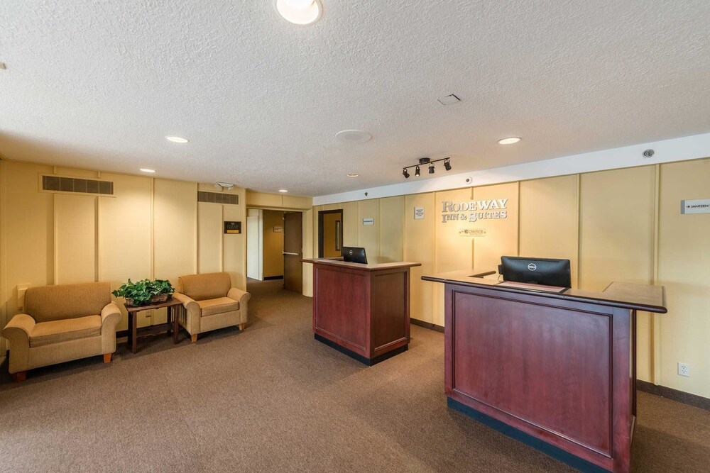 Rodeway Inn & Suites Portland Jantzen Beach - photo 5
