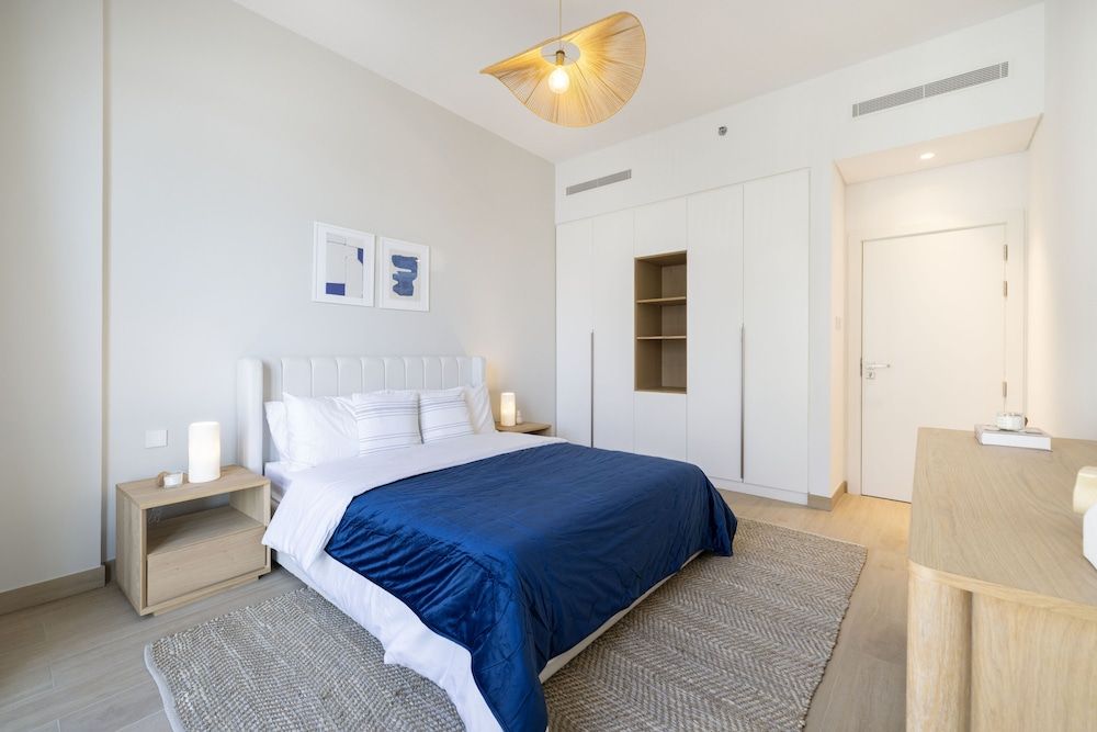 High End Luxury 1BR in Port De La Mer near J1 Beachfront Dubai — 5-Star Luxury Hotel in Dubai, United Arab Emirates