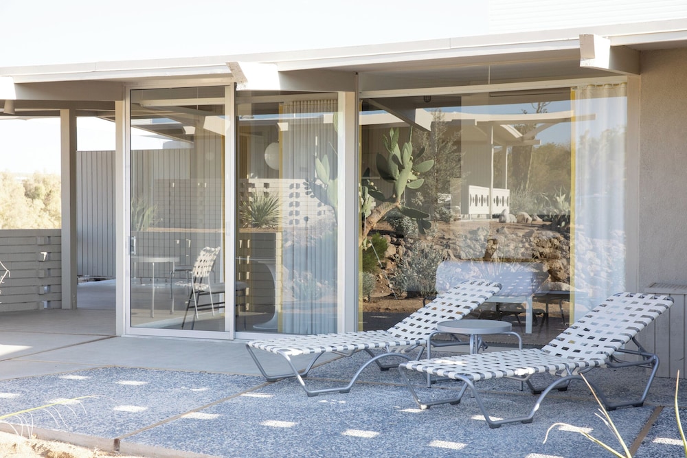 The Bungalows by Homestead Modern at The Joshua Tree Retreat Center - photo 50