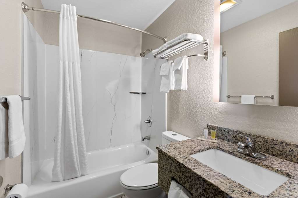 Super 8 by Wyndham Elizabethtown - photo 29