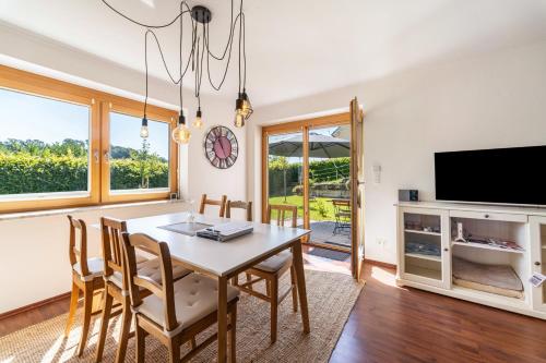 Ferienwohnung Auszeit — 4-Star Luxury Hotel in Niederviehbach, Germany