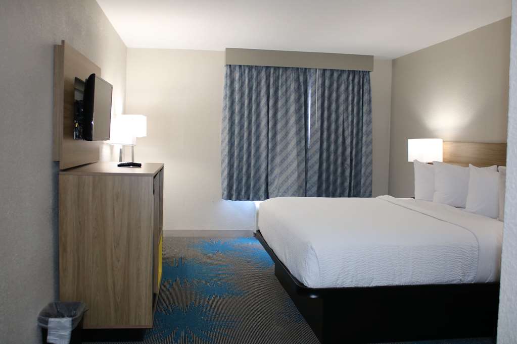 Days Inn by Wyndham Waco University Area - photo 19
