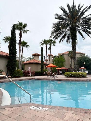 Tuscana Resort 2 Bedroom Condo Clubhouse Access 8 miles to Disney 2 Condo - photo 16