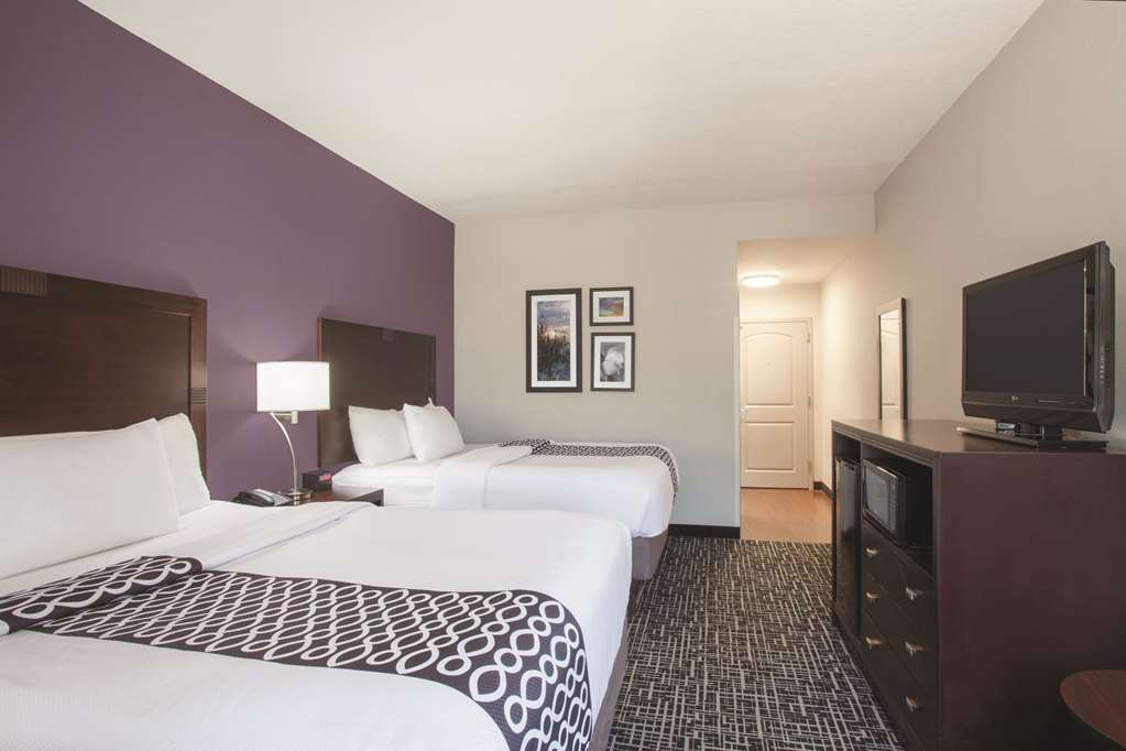 La Quinta Inn & Suites by Wyndham Fort Walton Beach - photo 16