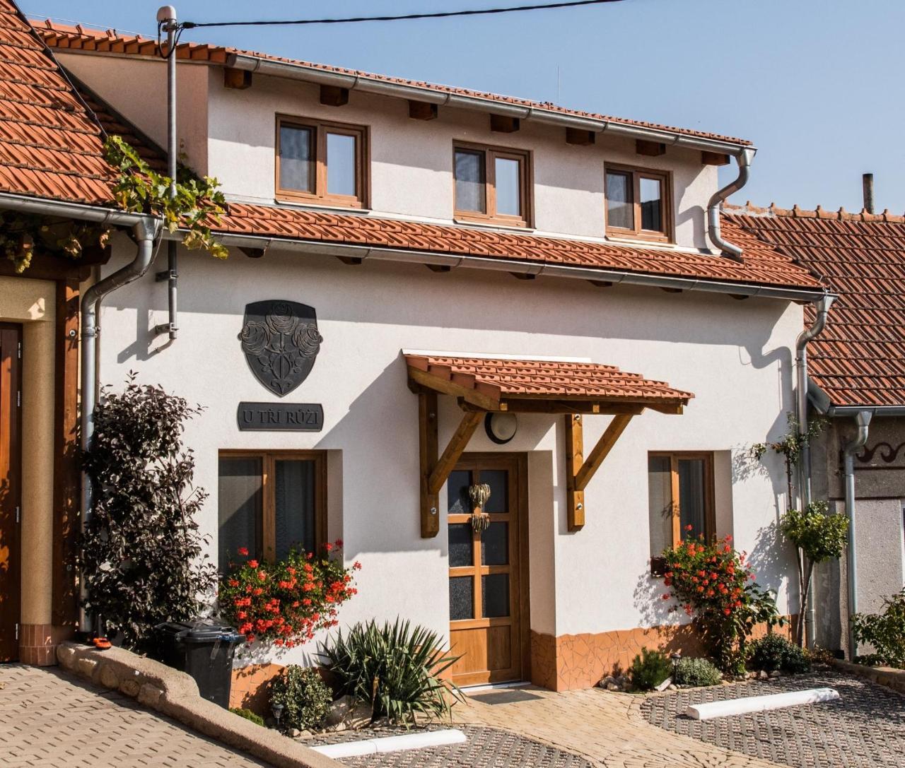Penzion U Tri Ruzi Adults Only — hotel in Vrbice