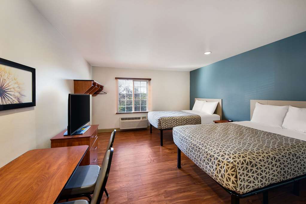 WoodSpring Suites Columbus Southeast - photo 17