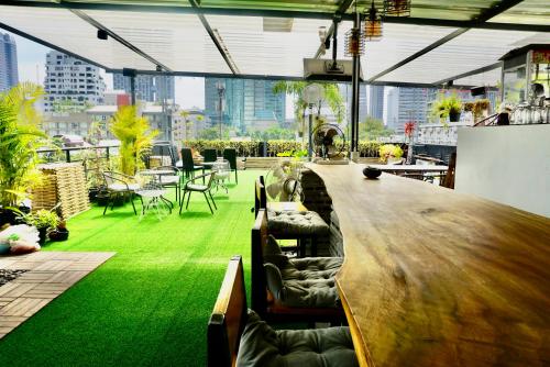 Hash Apartment with unique chill design at Silom Soi 3