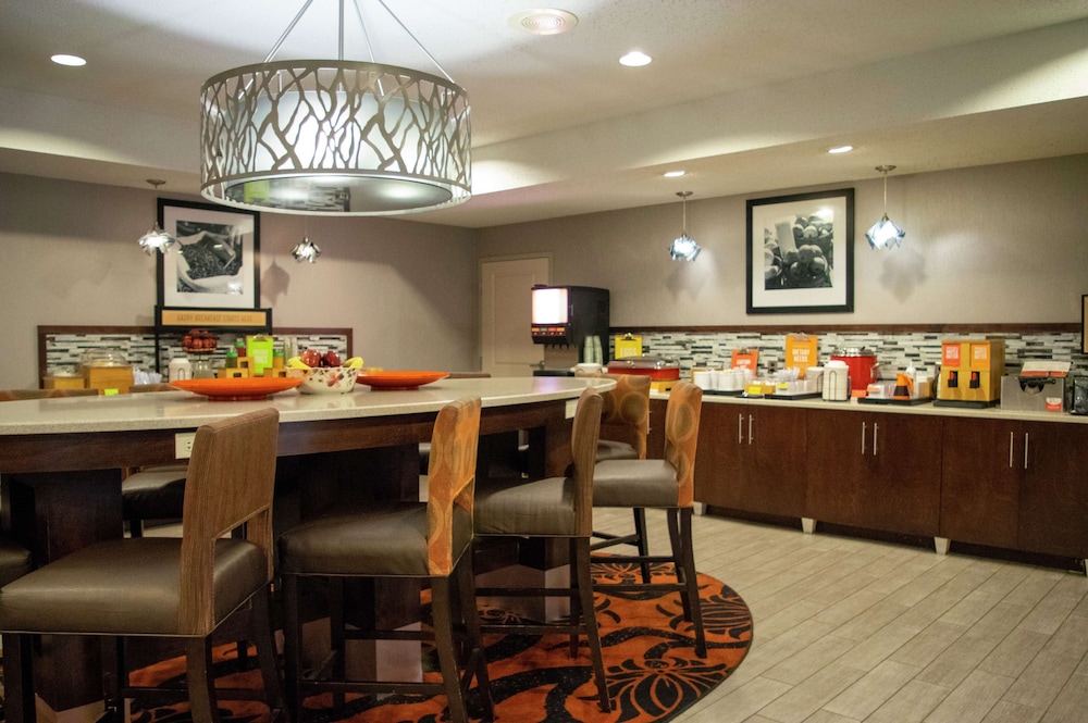 Hampton Inn St. Louis Chesterfield - photo 24